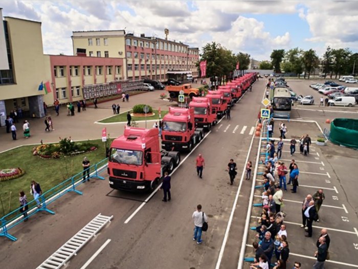 Мировой рекорд в день юбилея МАЗа